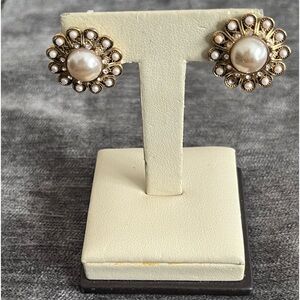 Carolee vintage earrings